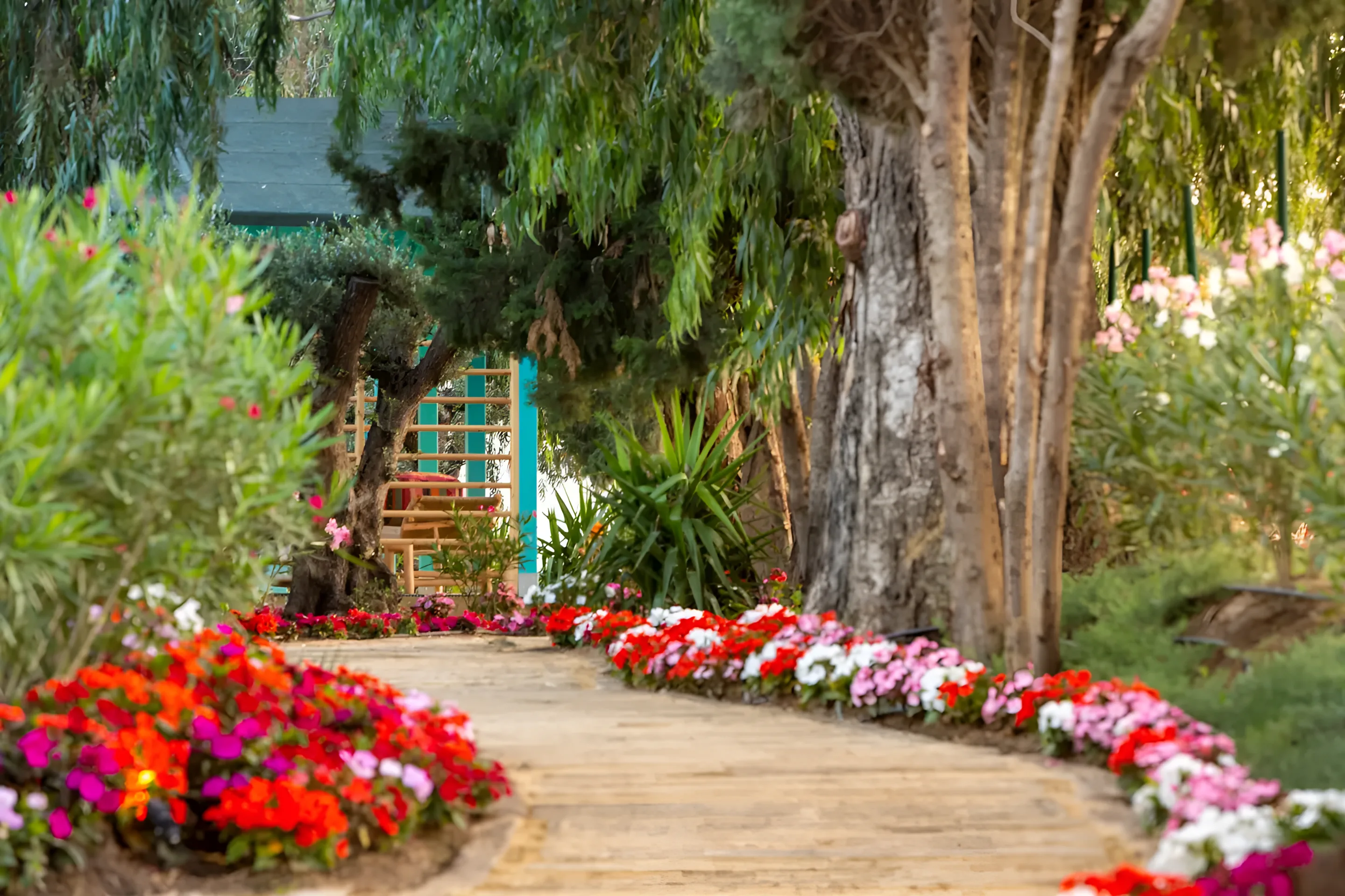 The reception plaza where the farmers market is held, surrounded by flowers